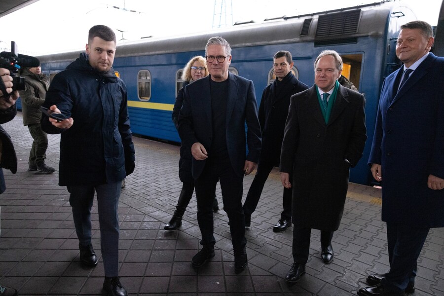 전쟁이 터졌을때 제일 지켜야하는 중요한 교통수단 甲_2.jpg