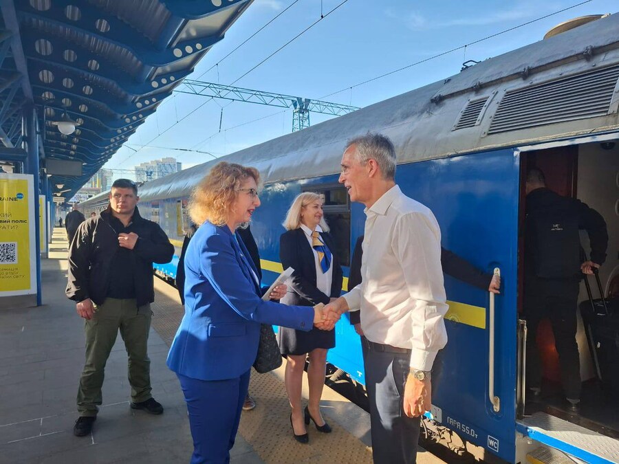 전쟁이 터졌을때 제일 지켜야하는 중요한 교통수단 甲_6.jpg