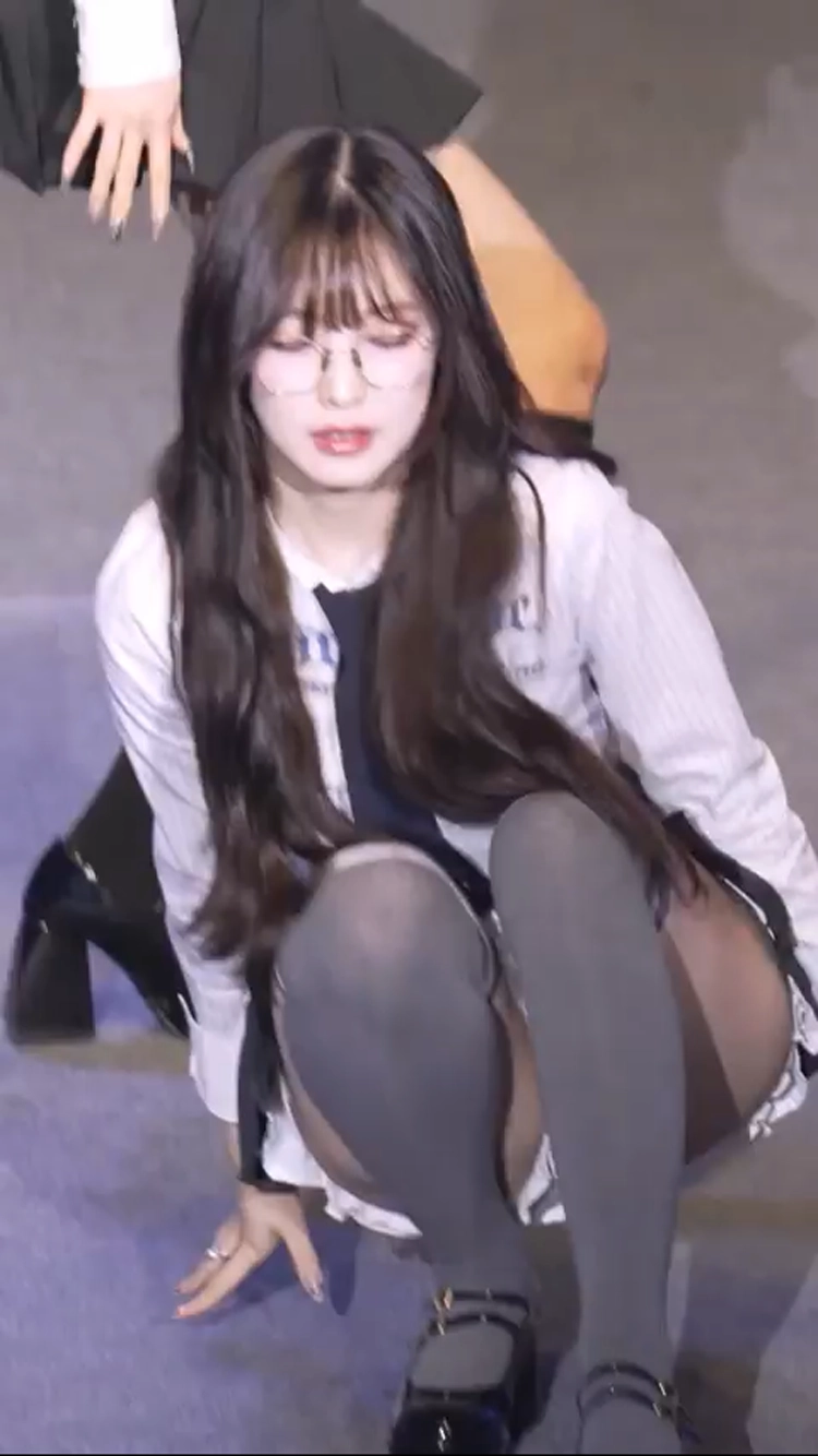 안경이 갓경인 이유 gif_4.webp