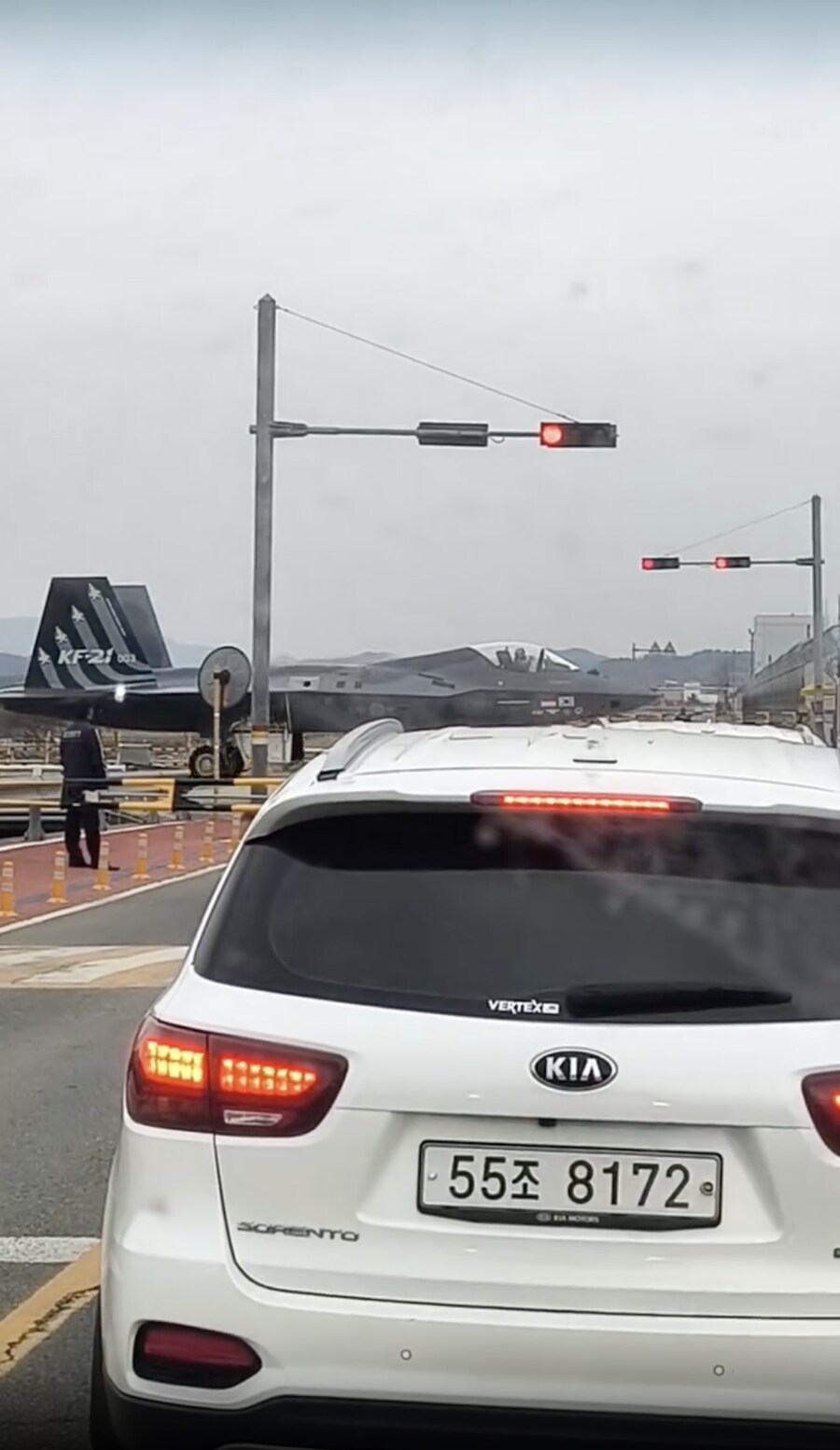 신호 받아서 건너는 1천억원.jpg_2.png