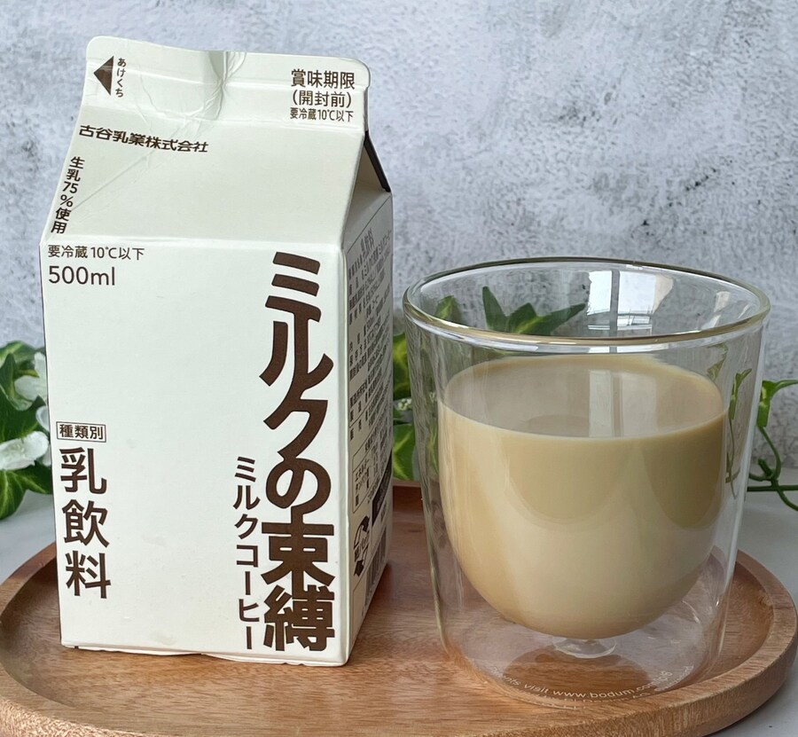 일본, 뭔가 시끄러운 표지의 커피 우유_3.jpg
