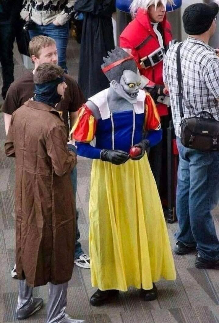 뭔가 좀 이상한 백설공주.jpg_1.jpg