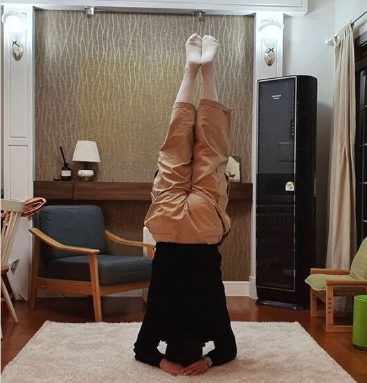 카제나)코가 민심 잡고싶었으면 방송 시작하자마자 이장면이였어야함_1.jpg