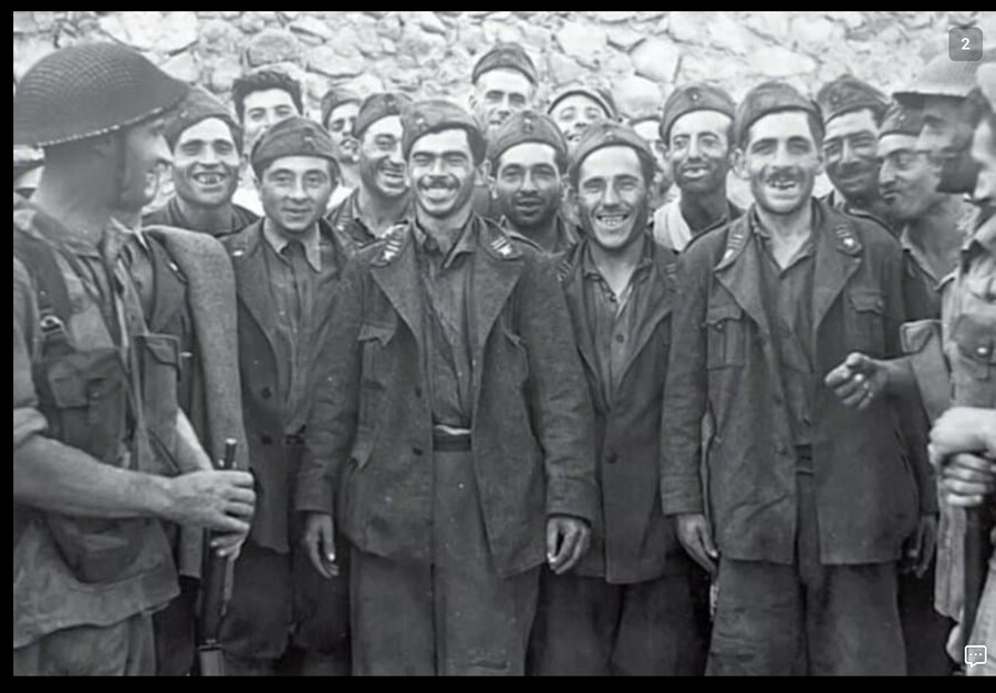 2차대전중 웃는 군인들_2.jpg