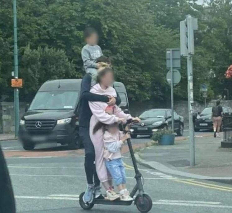 한날한시에 가겠다는 가족_1.jpg