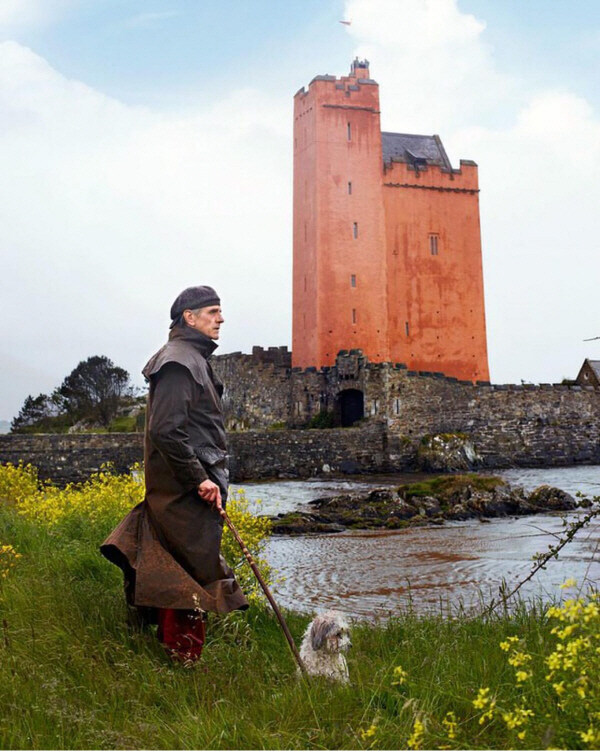 성문제로 일하는 사람.jpg_1.jpg