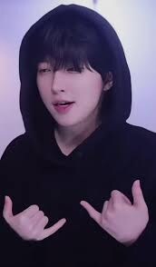 어느 잘생긴 남자의 특징_2.jpg