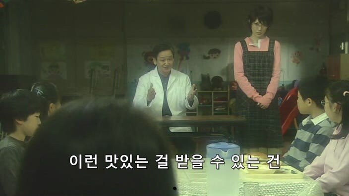 고아들을 위해 헌신하고 상까지 받았던 고아원 원장님의 정체_14.jpg