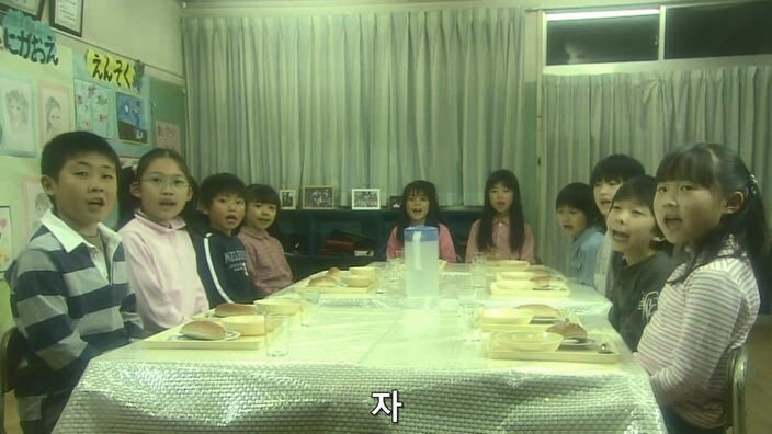 고아들을 위해 헌신하고 상까지 받았던 고아원 원장님의 정체_16.jpg