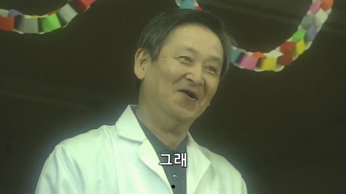 고아들을 위해 헌신하고 상까지 받았던 고아원 원장님의 정체_23.jpg