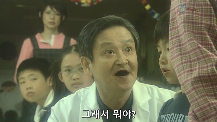 고아들을 위해 헌신하고 상까지 받았던 고아원 원장님의 정체_30.jpg