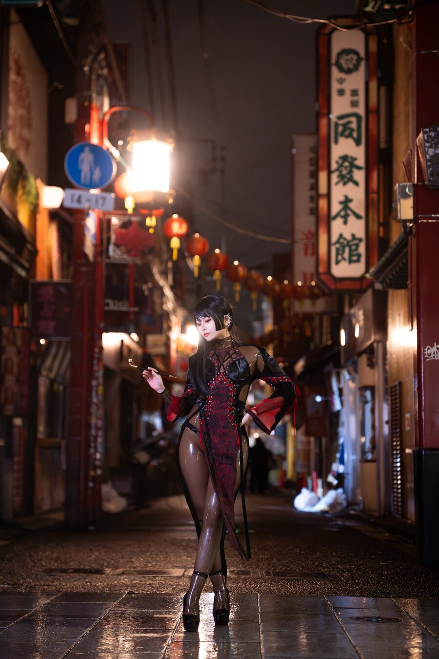 속이 다 비쳐보이지만 딱히 춥진 않을거같은 옷_1.png