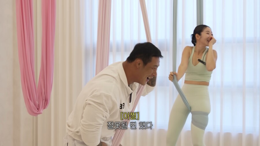 100kg 헬창이 플라잉 요가 하면 생기는 일 ㅋㅋㅋ_7.jpg