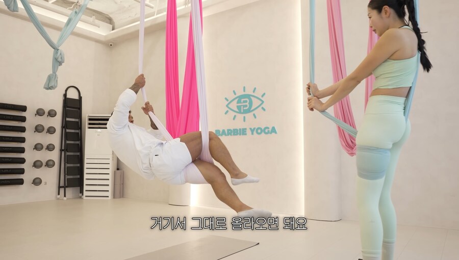 100kg 헬창이 플라잉 요가 하면 생기는 일 ㅋㅋㅋ_8.jpg