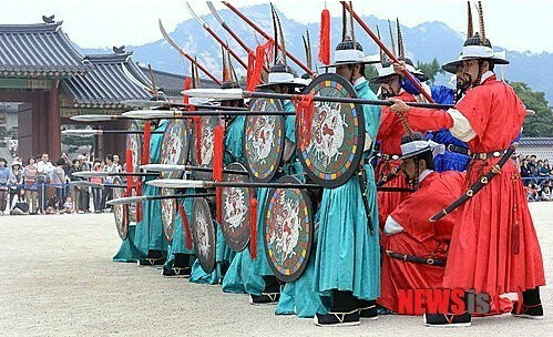 조선이 호랑이 레이드 뛰러갈 때 무장상태_2.jpg