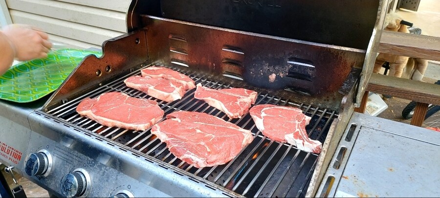 친척하고 성씨가 달라서_1.jpg