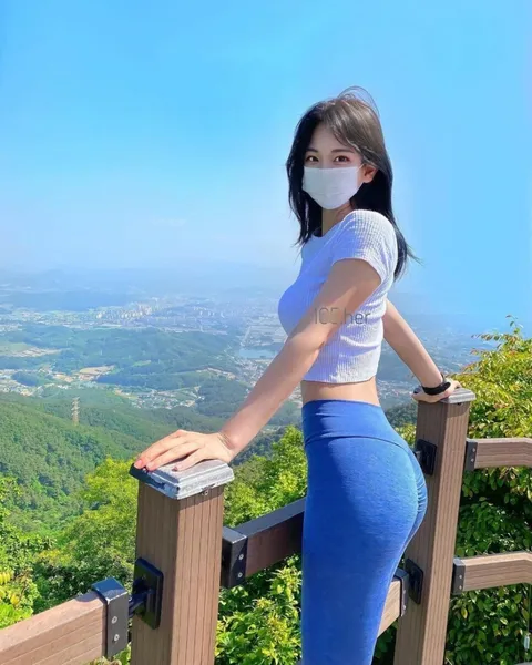 호불호 갈리는 레깅스 패션_5.webp