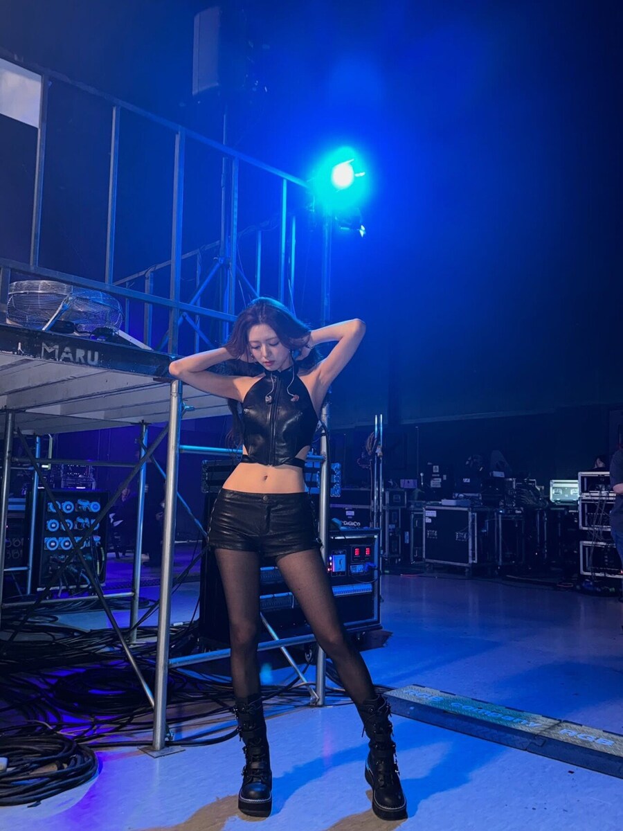 호불호 갈리는 스타킹 jpg_3.jpg