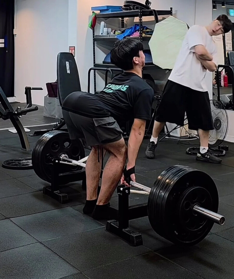 의외로 현실에서 가능하다는 자세_2.jpg