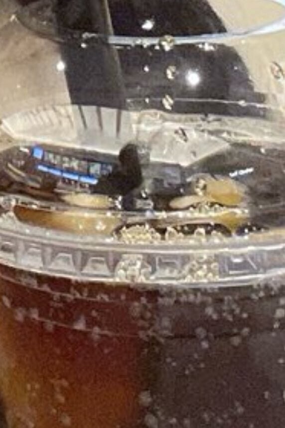 사진 한 장 잘못 올렸다가 쫓겨난 아이돌_2.jpg