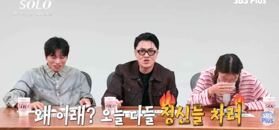 침대에서 바지 벗고 여출 맞이하는 남출_6.jpg