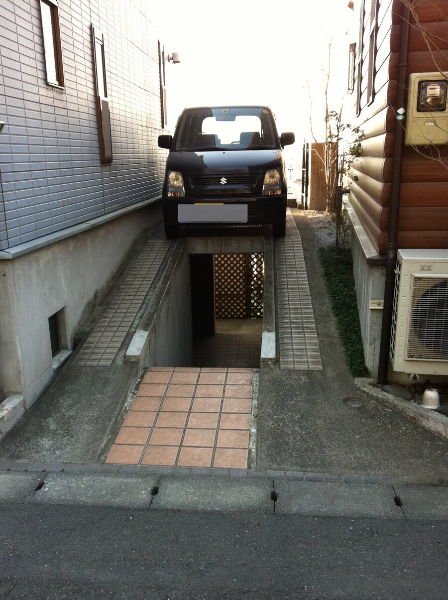 주차 잘못하면 집에 못가는 주차장_1.jpg