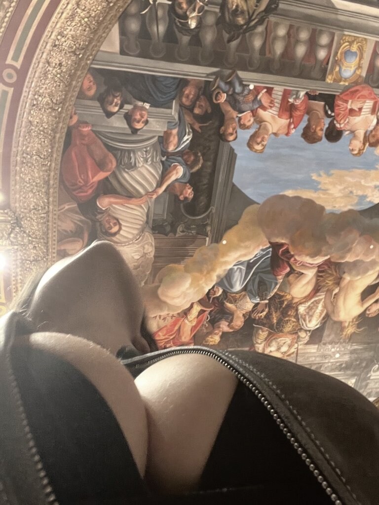 고개를 들어야 볼수있는 명화_1.jpg