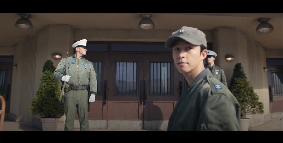 보안이 삼엄한 미군 시설을 뚫는 방법.jpg_10.png