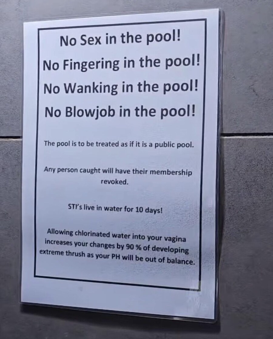 수영장에서 ㅅㅅ 금지_1.png