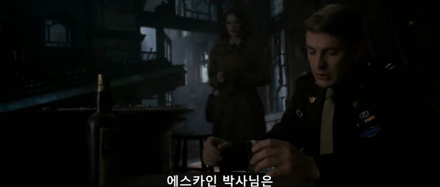 [MCU]독한 술을 마시고도 취하질 않는 캡틴 아메리카_1.jpg