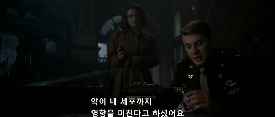 [MCU]독한 술을 마시고도 취하질 않는 캡틴 아메리카_2.jpg