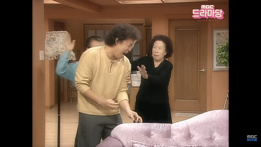 거침없이 하이킥에서 박해미가 집안의 실세가 된 이유_6.jpg