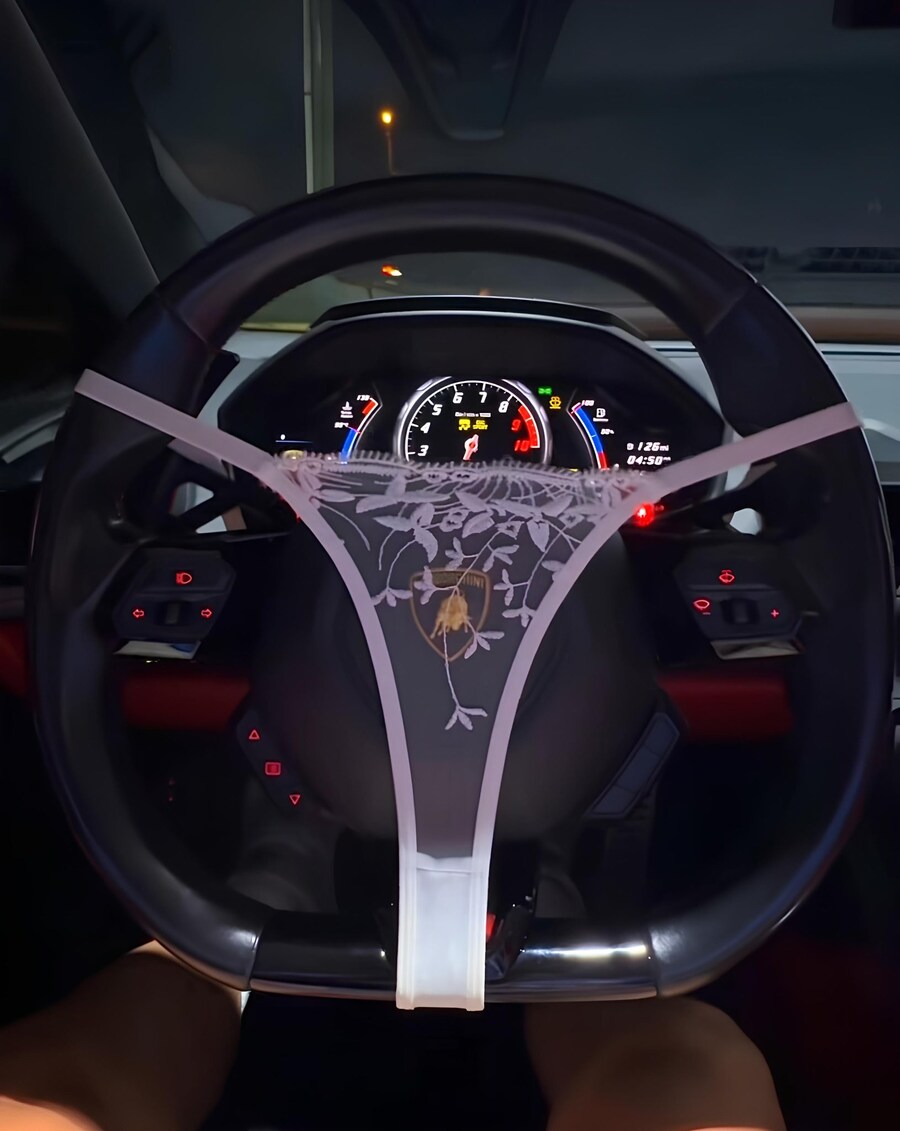 티팬티 입은 암컷(?)_1.jpg