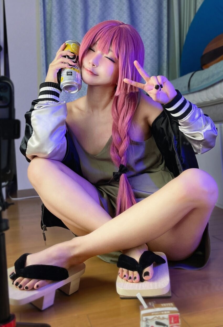 유독 퀄 쩌는 코스플레이어가 많은 알중녀.jpg_2.jpg