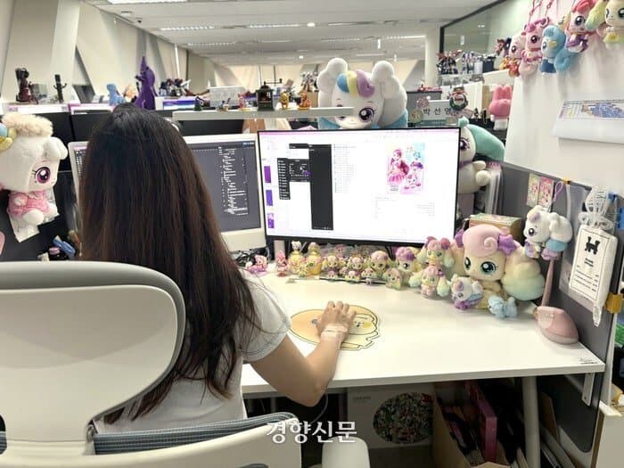 티니핑 회사 직원들 책상_1.jpg