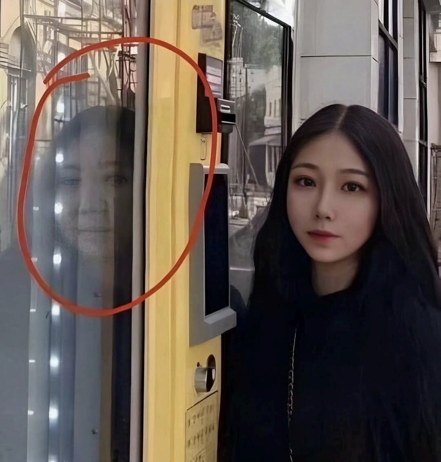 일부 인터넷 미녀들의 특징_1.jpg