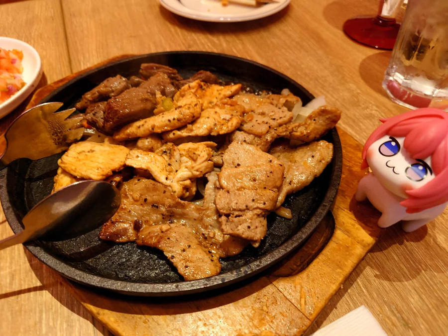 한 입만 달라고 하는 도로롱_1.webp