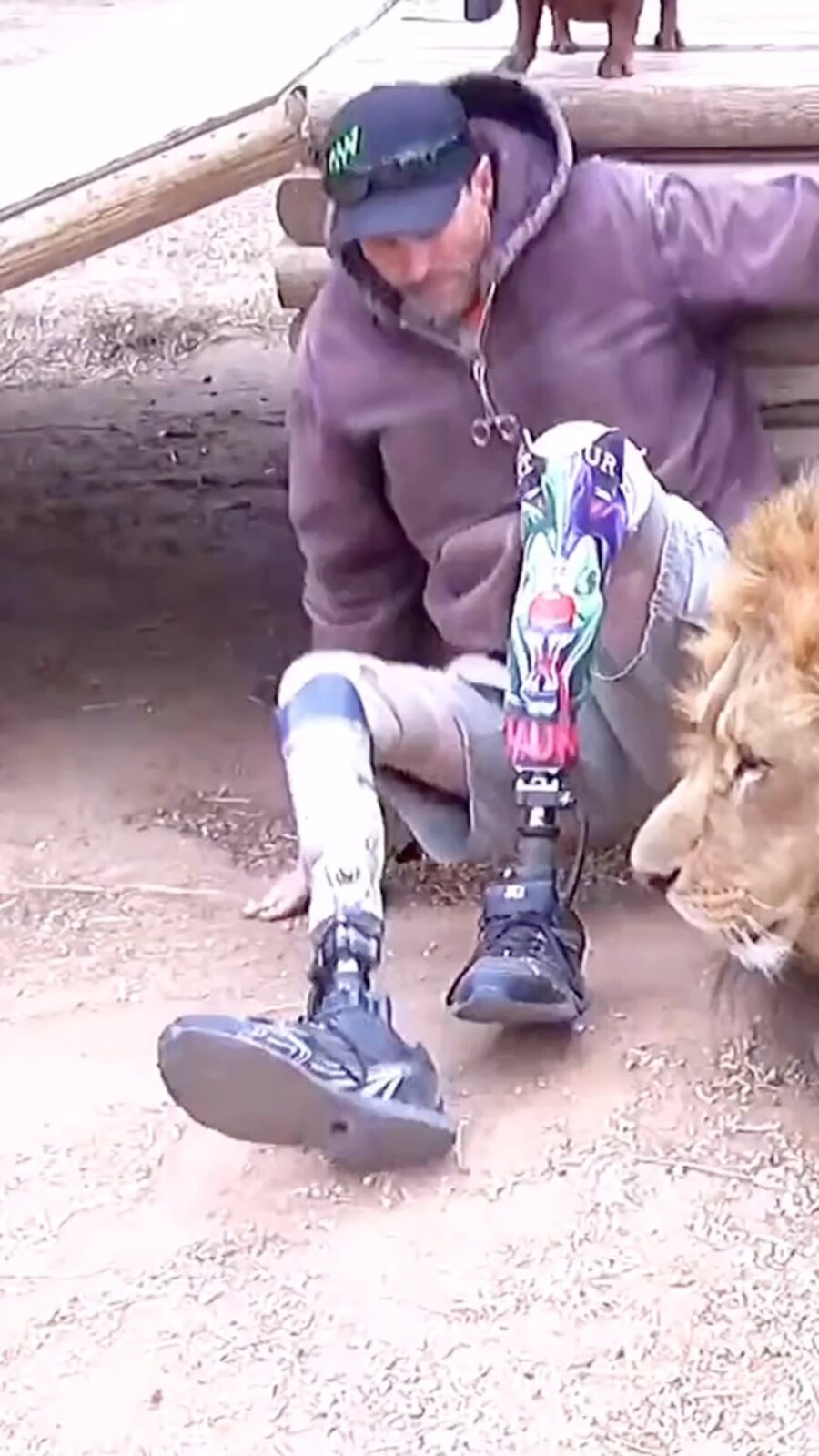 아이씨 뭐야.. 나 뭐 먹으라고 이런것만 갖고와_1.jpg