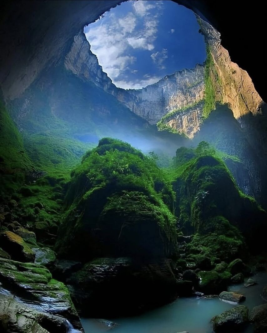 중국의 초거대 싱크홀_2.jpg