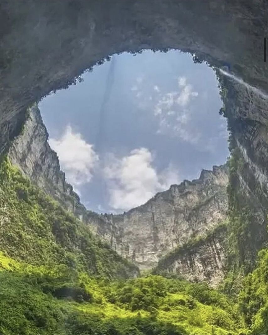 중국의 초거대 싱크홀_7.jpg