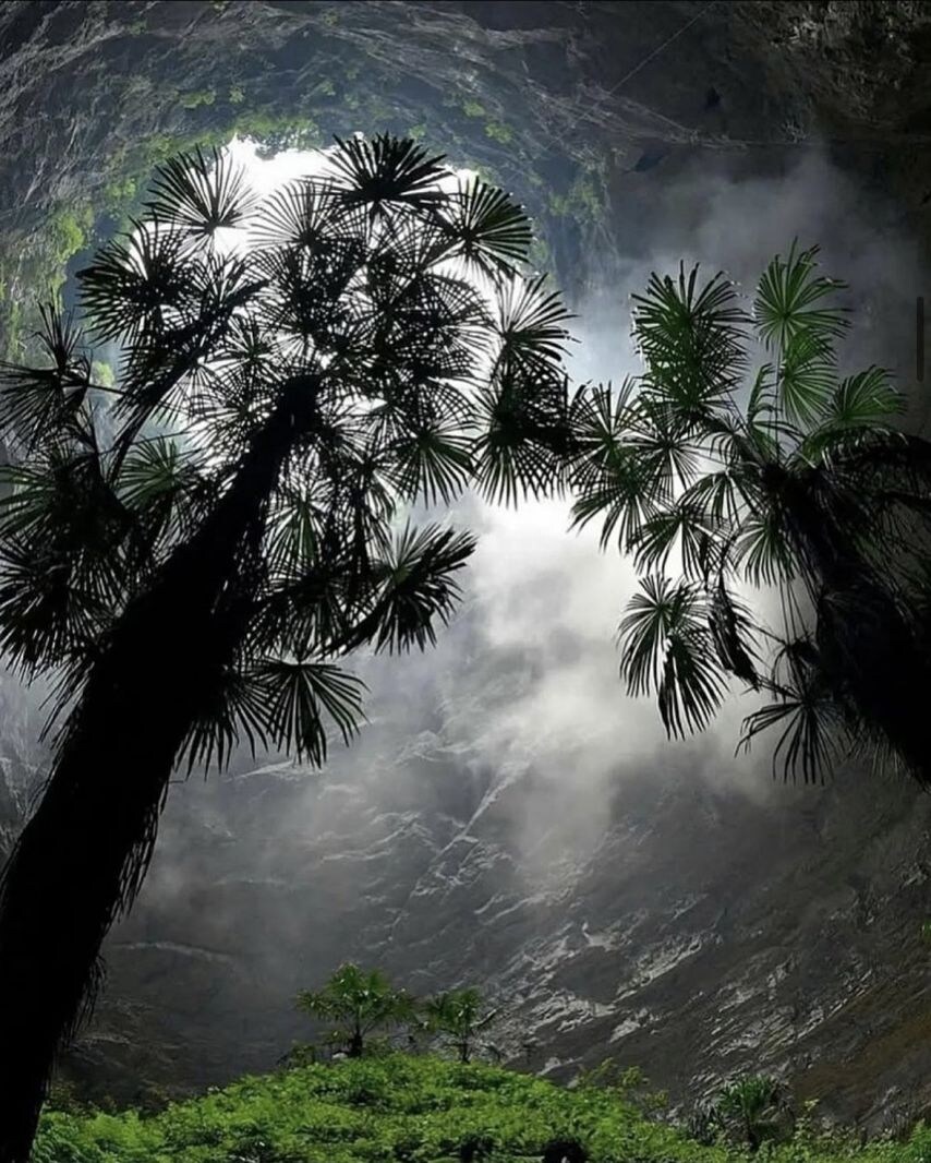 중국의 초거대 싱크홀_8.jpg