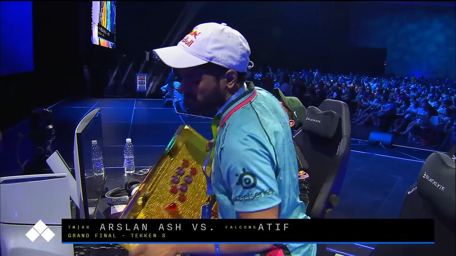 격투게임별 우승자들이 사용한 컨트롤러_3.png