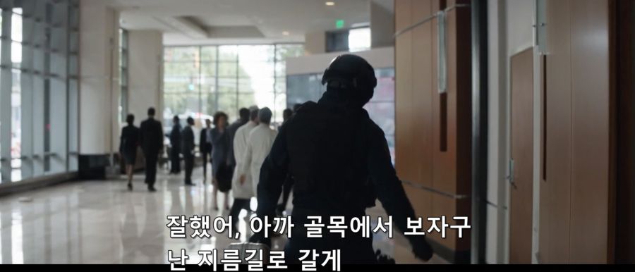 [MCU]엔드게임때 미래의 토니 스타크의 치명적인 판단 착오_4.jpg