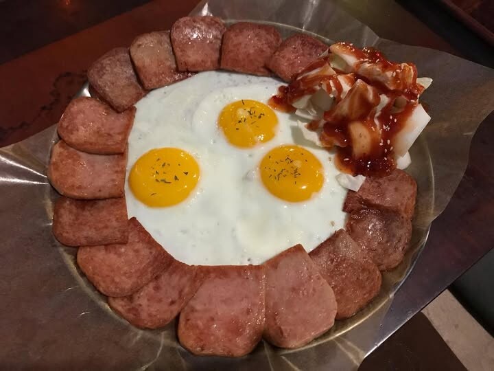 술집 주인을 거꾸로 매달아도 무죄인 상황_1.jpg