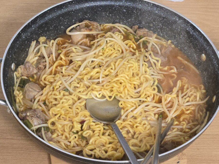 저도 우지라면 먹어봤습니다_4.jpg