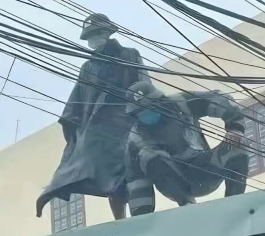 하드보일드하게 찍힌 구조작업 군인들_3.png