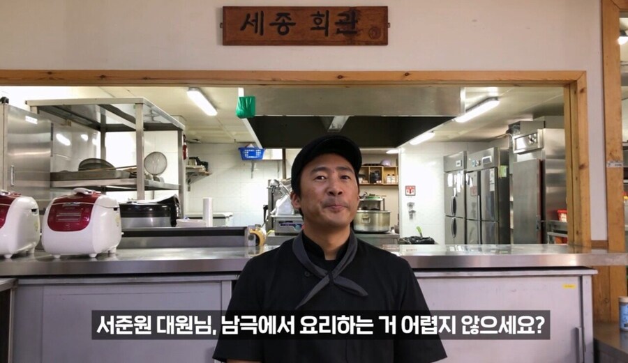 남극에서는 잘 먹어야 합니다.jpg_3.jpg