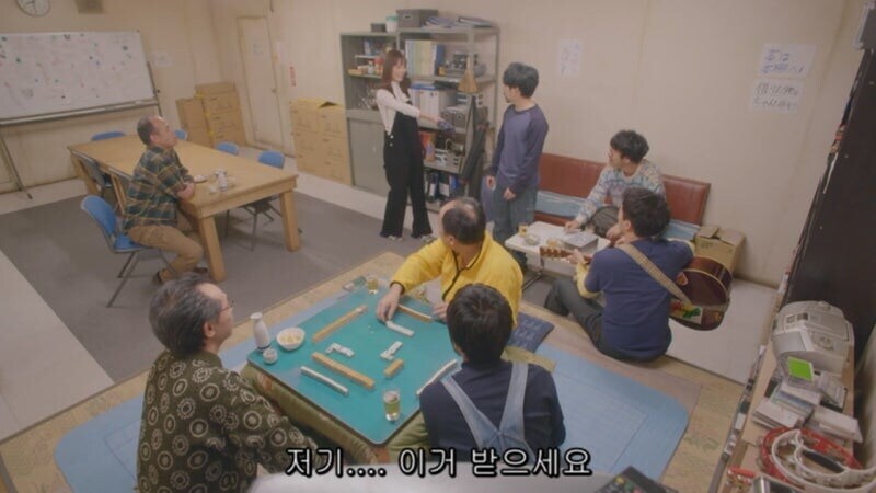 남극기지에 와서 밥해주고 빨래해주는_42.jpg