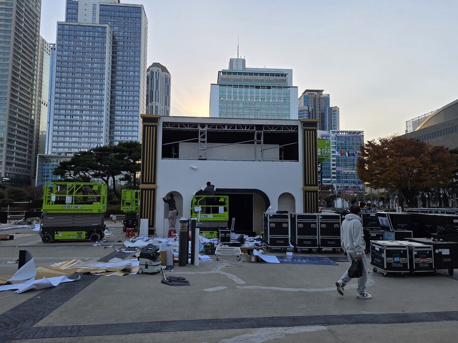 지스타 개최 준비중_3.jpg