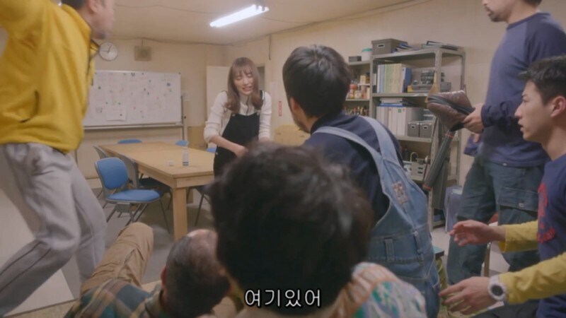 남극기지에서 밥해주고 빨아주던 여자의 정체_40.jpg